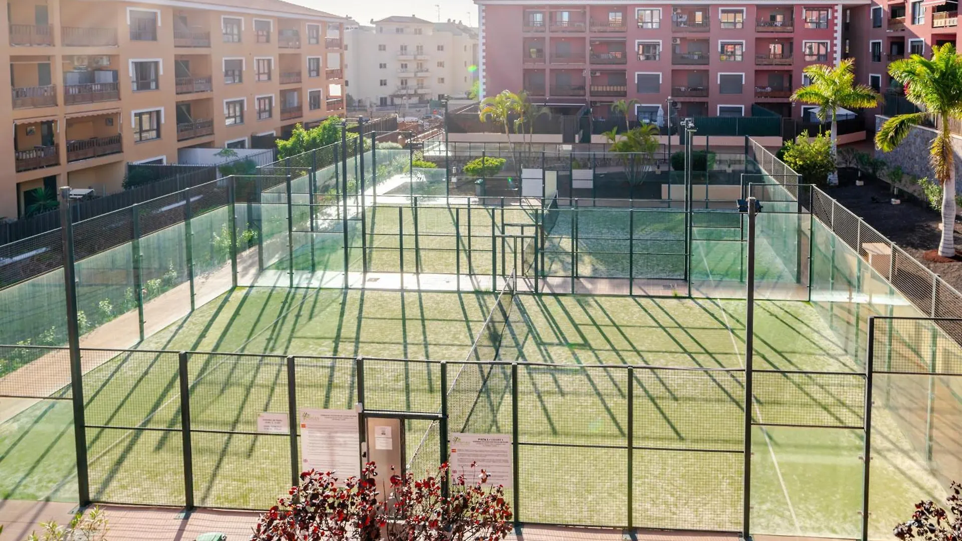 El Mocan Deluxe House - Padel, Pool & Terrace أرونا