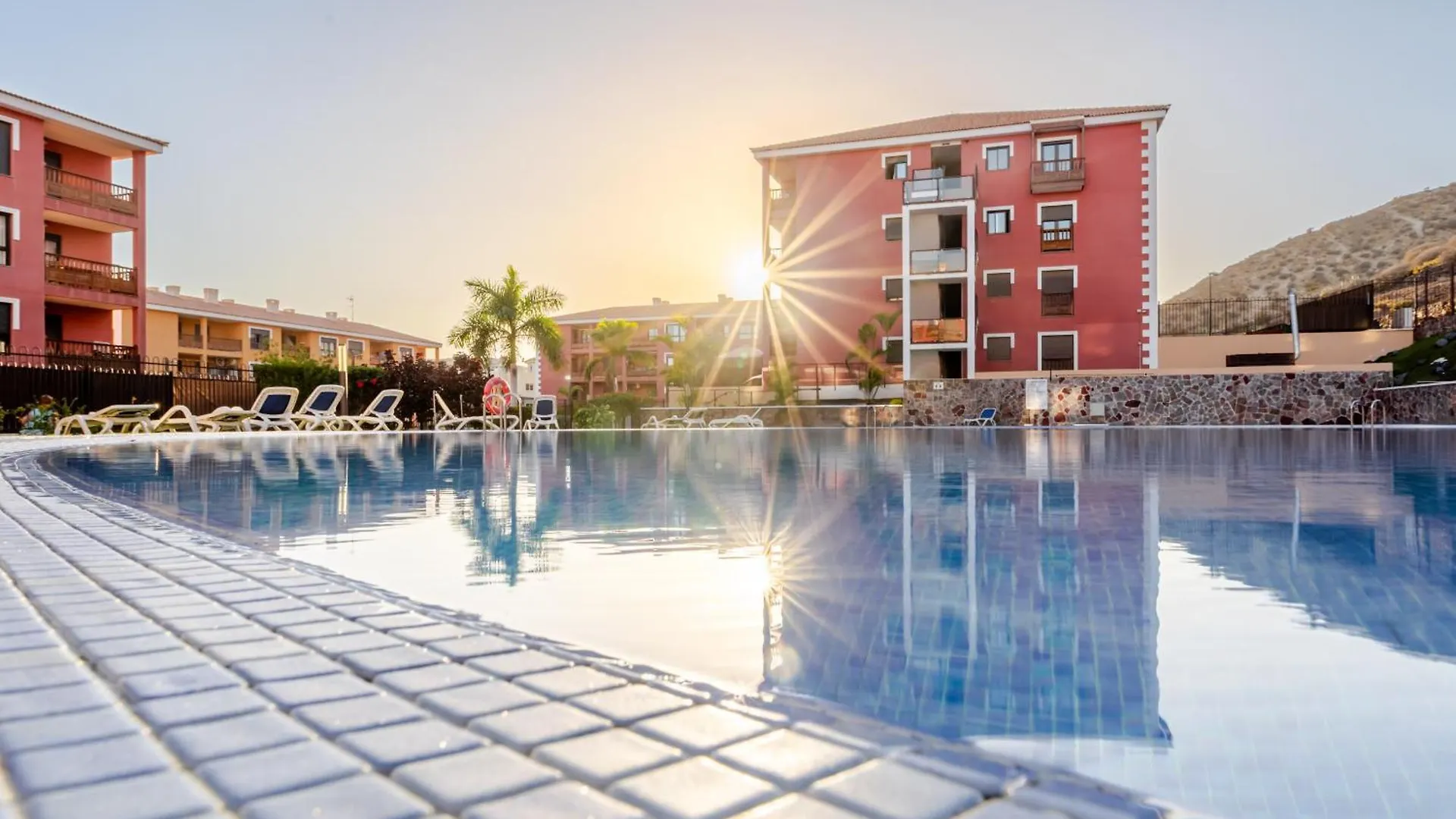 Apartman El Mocan Deluxe House - Padel, Pool & Terrace Arona