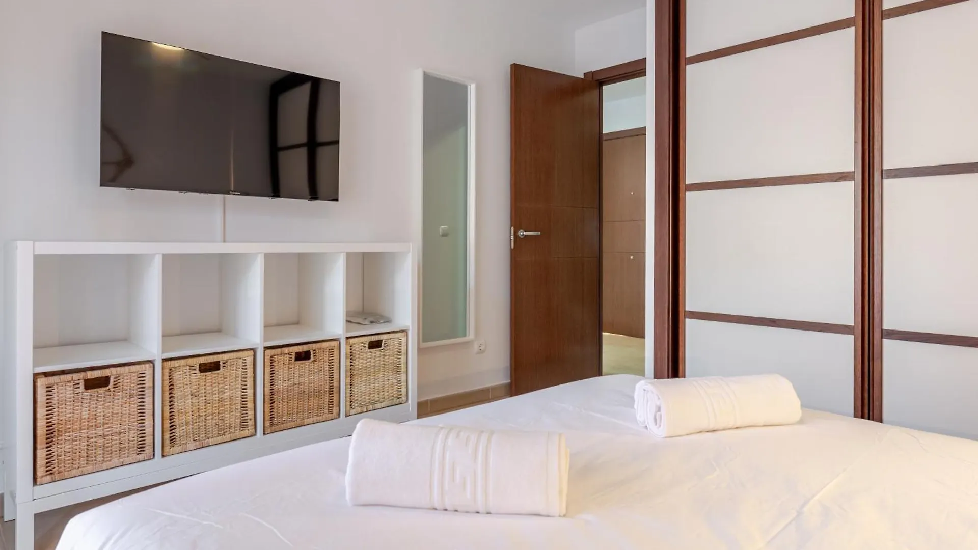 El Mocan Deluxe House - Padel, Pool & Terrace Arona