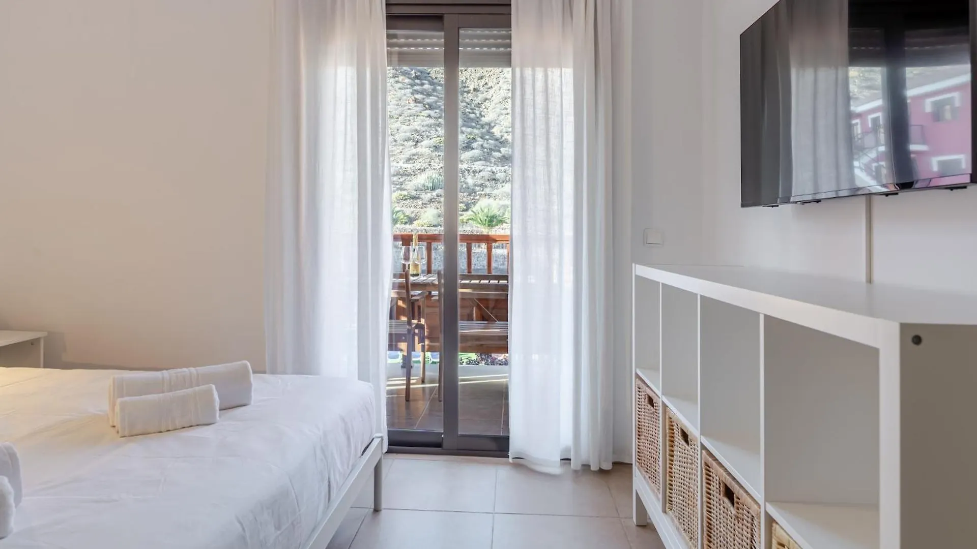 شقة El Mocan Deluxe House - Padel, Pool & Terrace أرونا
