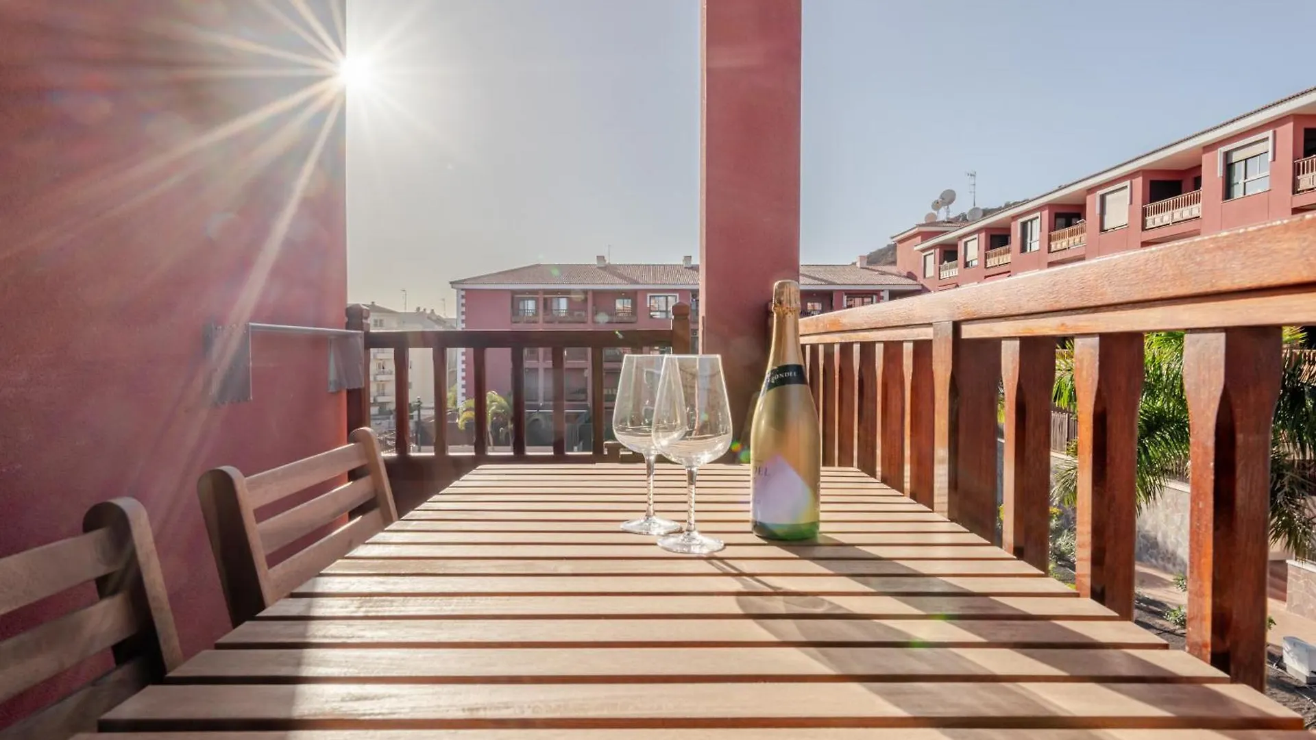 El Mocan Deluxe House - Padel, Pool & Terrace أرونا شقة