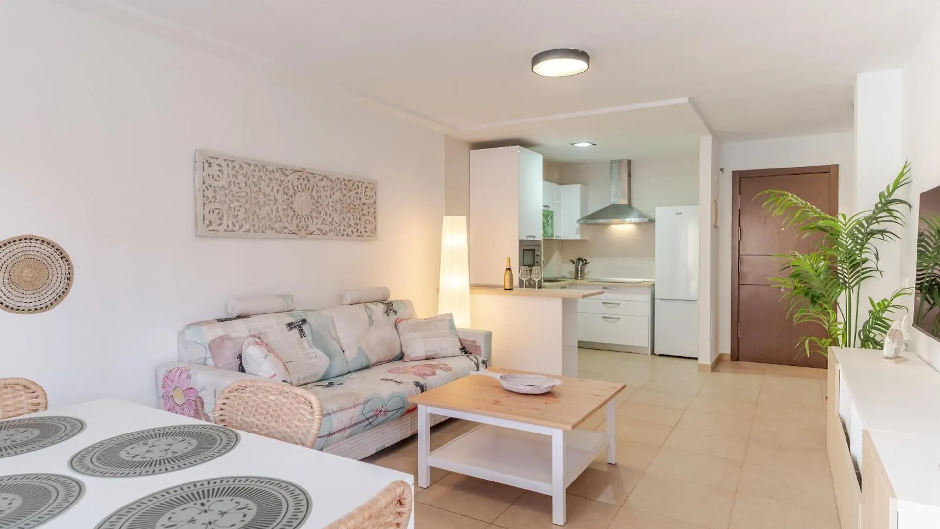 شقة El Mocan Deluxe House - Padel, Pool & Terrace أرونا